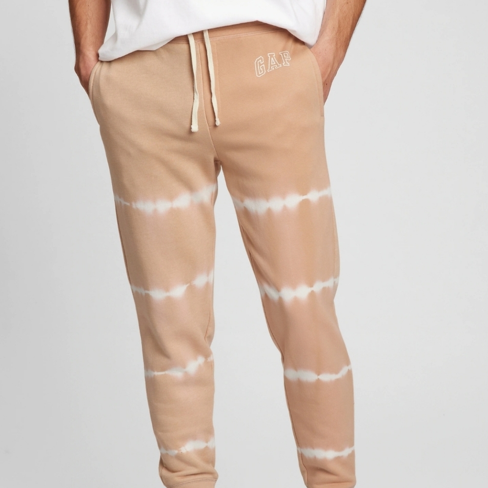NWT GAP Logo Tie-dye Jogger Khaki/Sand